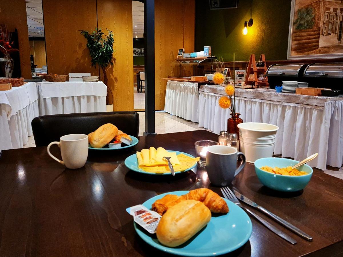Hotel Restaurant 'T Trefpunt ميد المظهر الخارجي الصورة