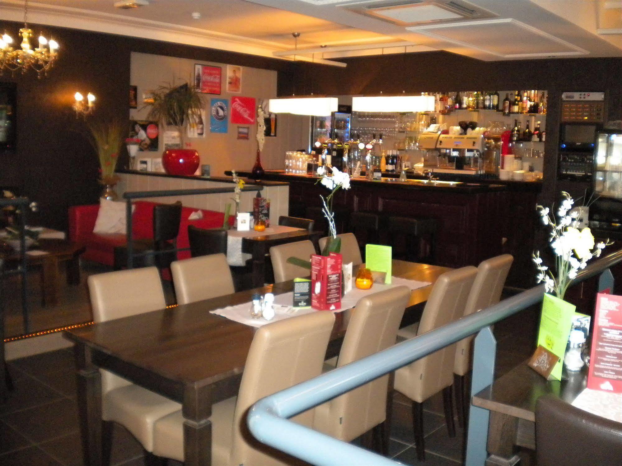 Hotel Restaurant 'T Trefpunt ميد المظهر الخارجي الصورة